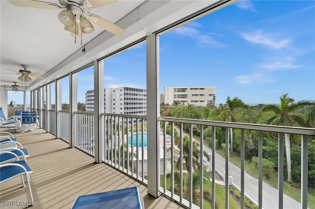 3 Bluebill Avenue Naples FL 34108