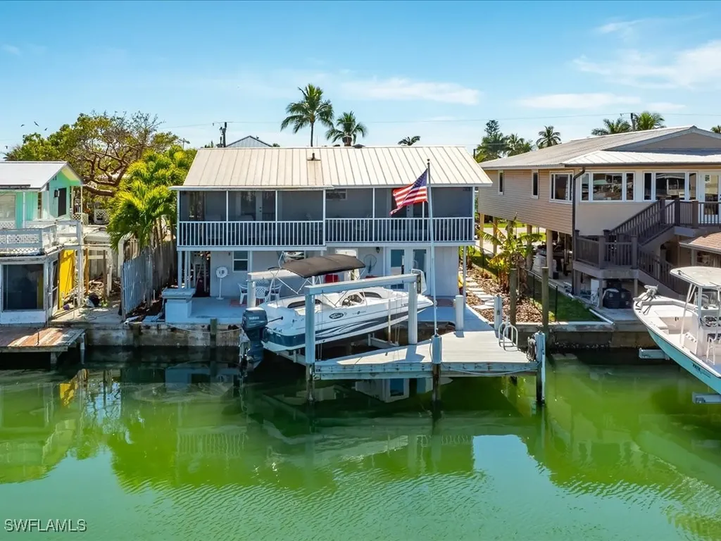 565 Coconut Avenue Goodland FL 34140