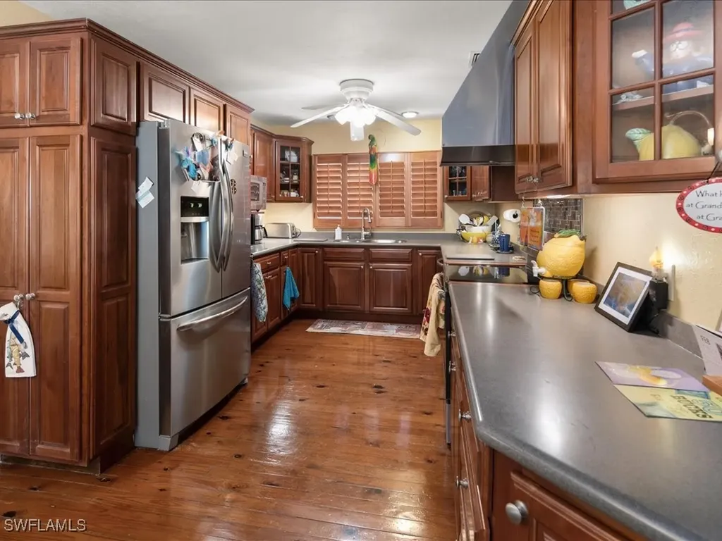 565 Coconut Avenue Goodland FL 34140