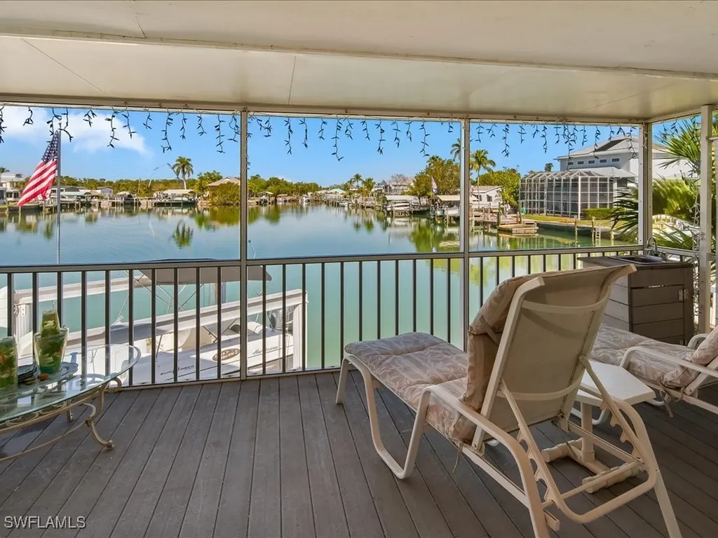 565 Coconut Avenue Goodland FL 34140