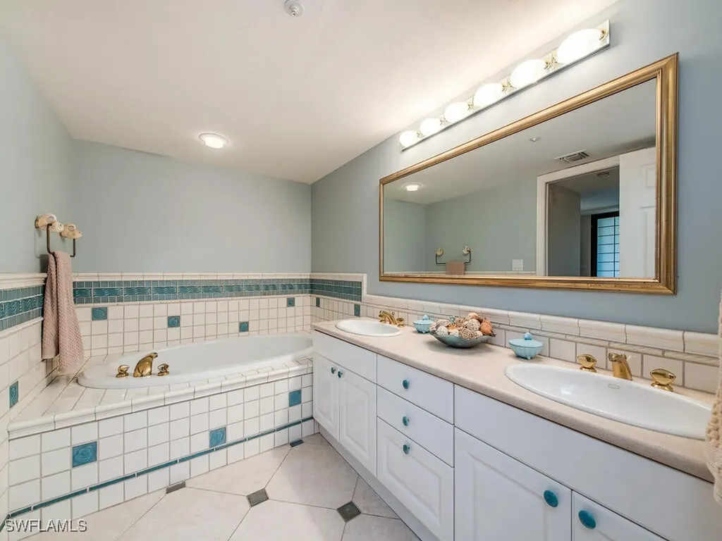 6849 Grenadier Boulevard Naples FL 34108