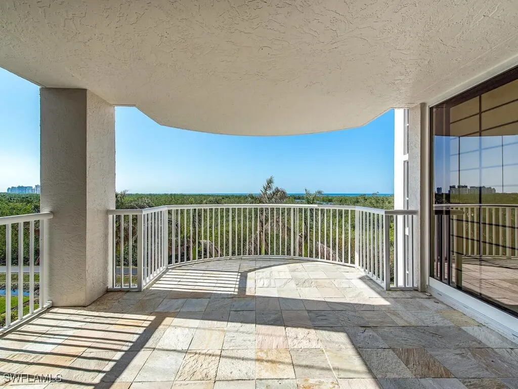 6849 Grenadier Boulevard Naples FL 34108