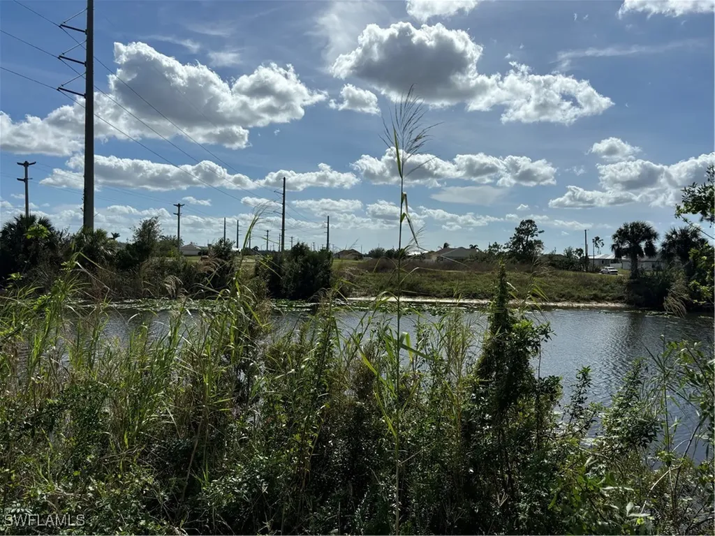 2418 NW 10th Street Cape Coral FL 33993