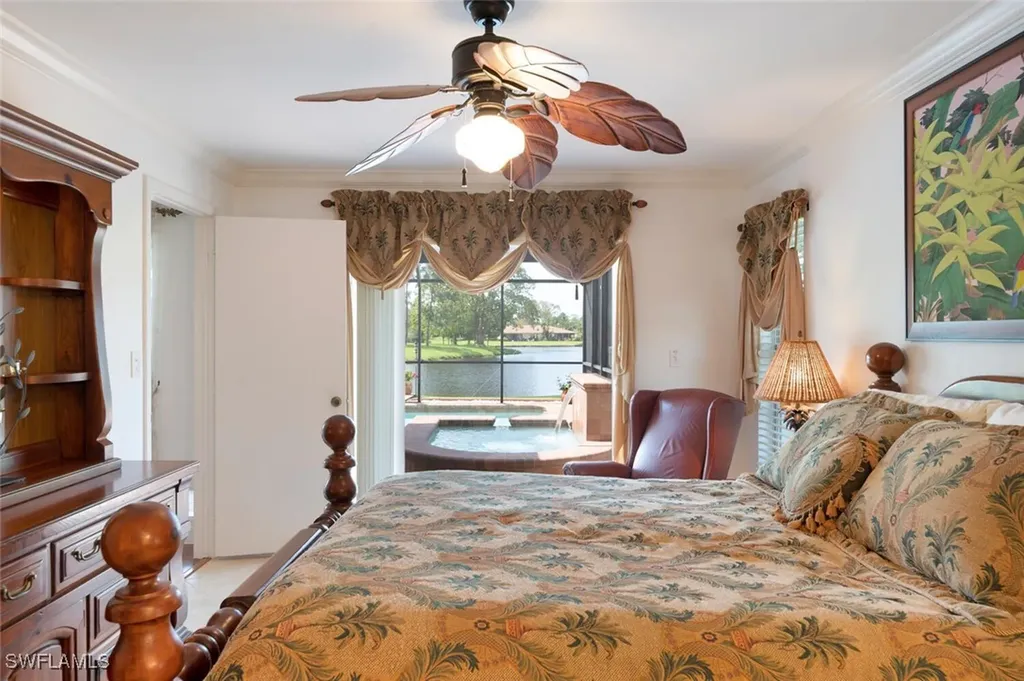556 Landmark Drive Naples FL 34112