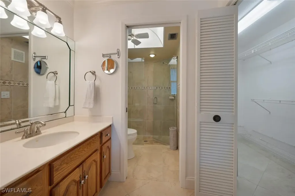 556 Landmark Drive Naples FL 34112