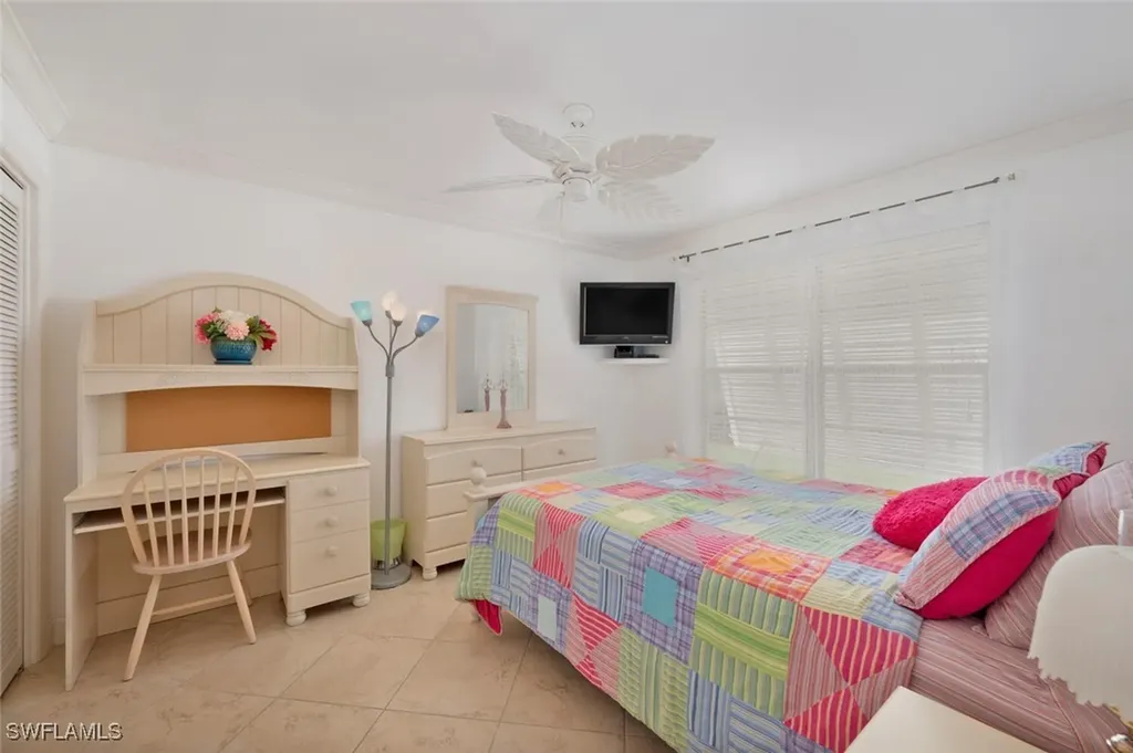 556 Landmark Drive Naples FL 34112