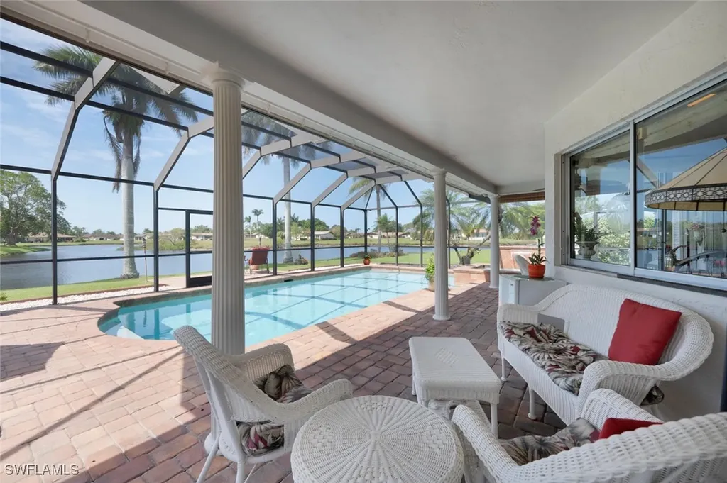 556 Landmark Drive Naples FL 34112