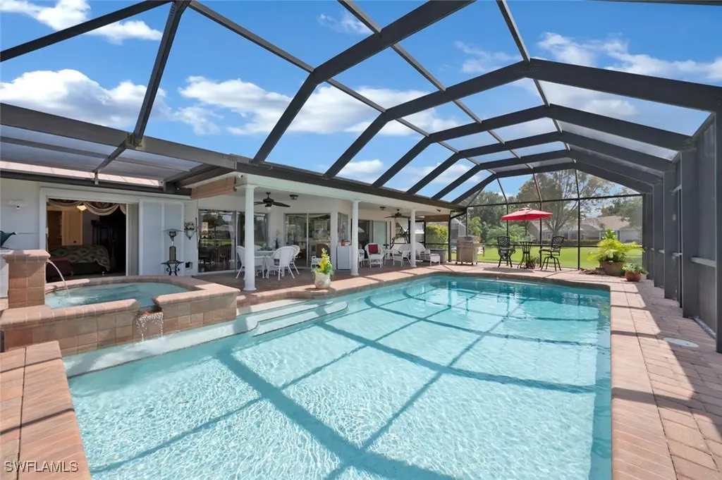 556 Landmark Drive Naples FL 34112