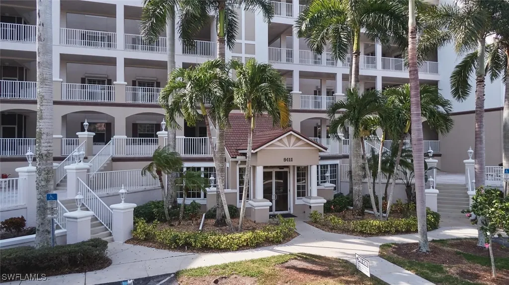 9111 Southmont Cove Fort Myers FL 33908