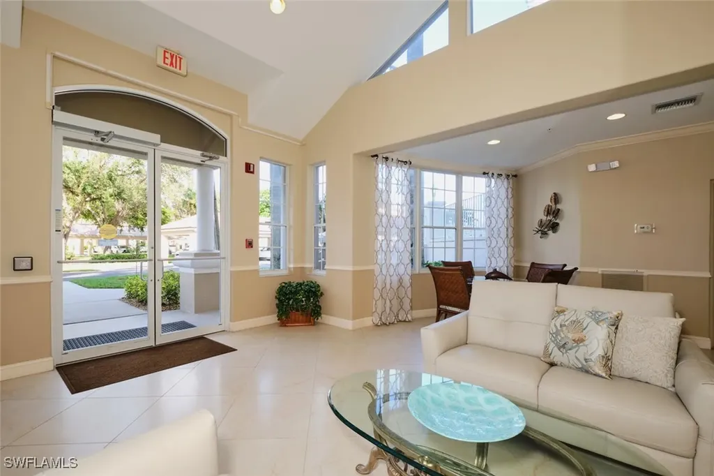 9111 Southmont Cove Fort Myers FL 33908