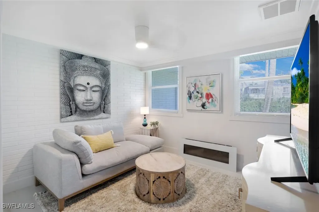 2943 Valencia Way Fort Myers FL 33901