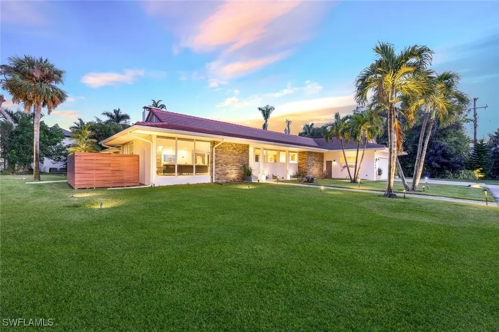 2943 Valencia Way Fort Myers FL 33901