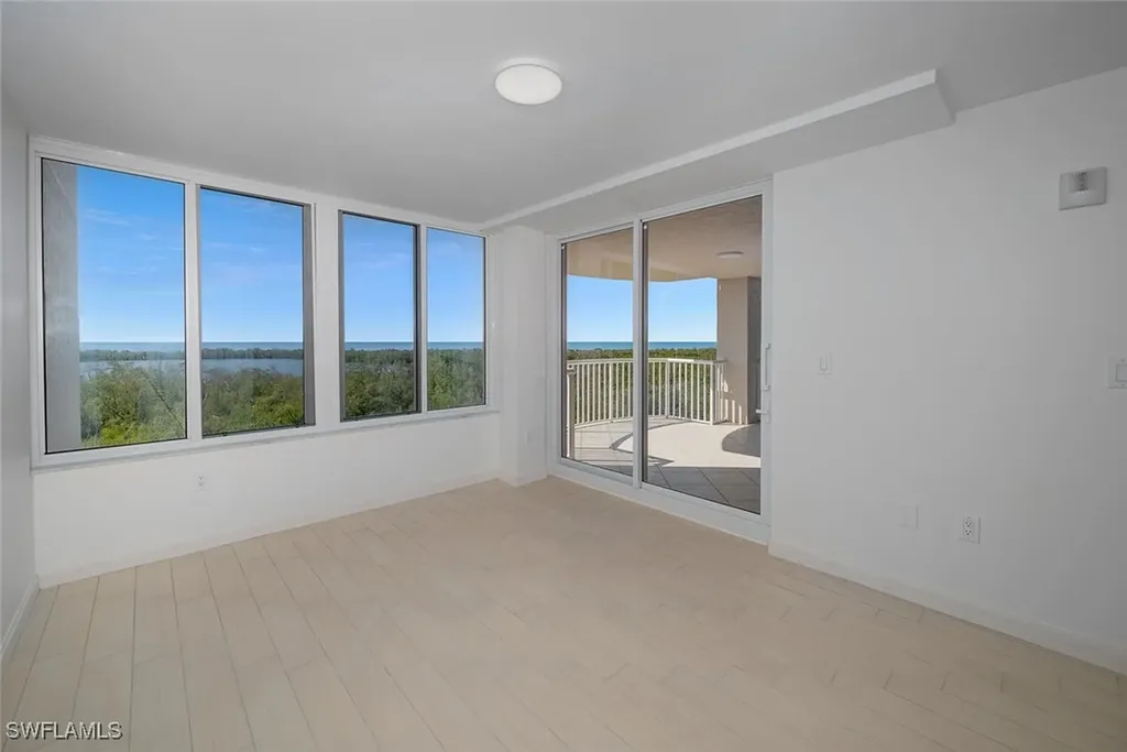 6849 Grenadier Boulevard Naples FL 34108