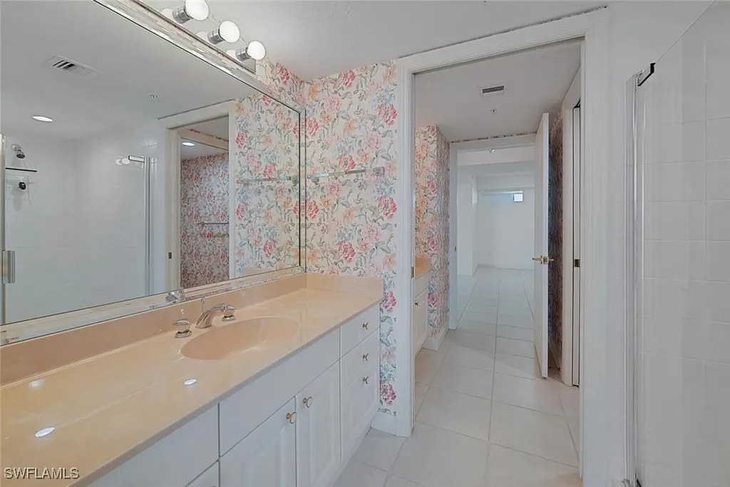 6849 Grenadier Boulevard Naples FL 34108