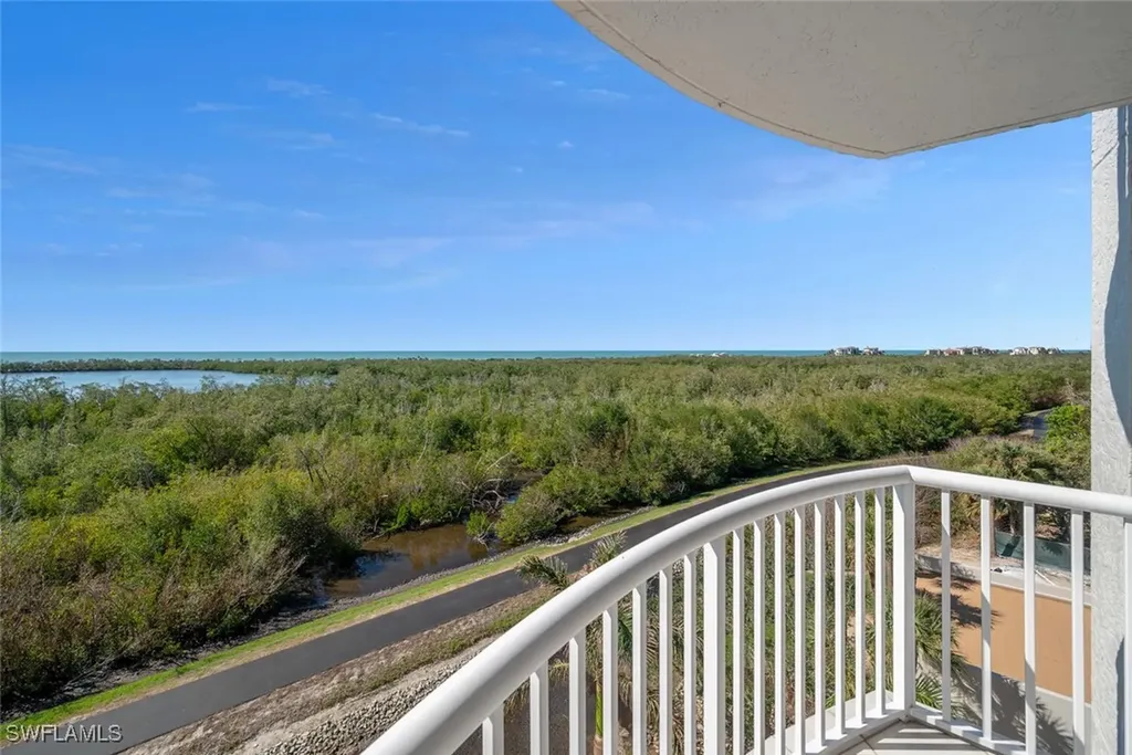6849 Grenadier Boulevard Naples FL 34108