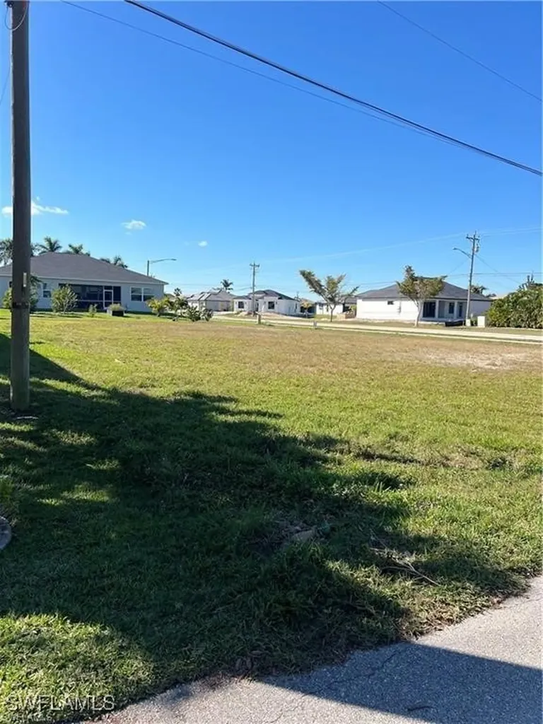 4222 SW 23rd Avenue Cape Coral FL 33914