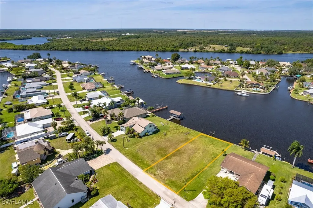 13364 Marquette Boulevard Fort Myers FL 33905