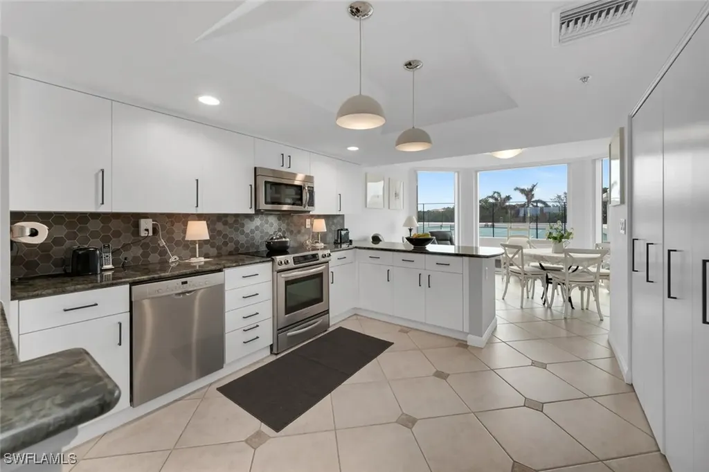 6849 Grenadier Boulevard Naples FL 34108
