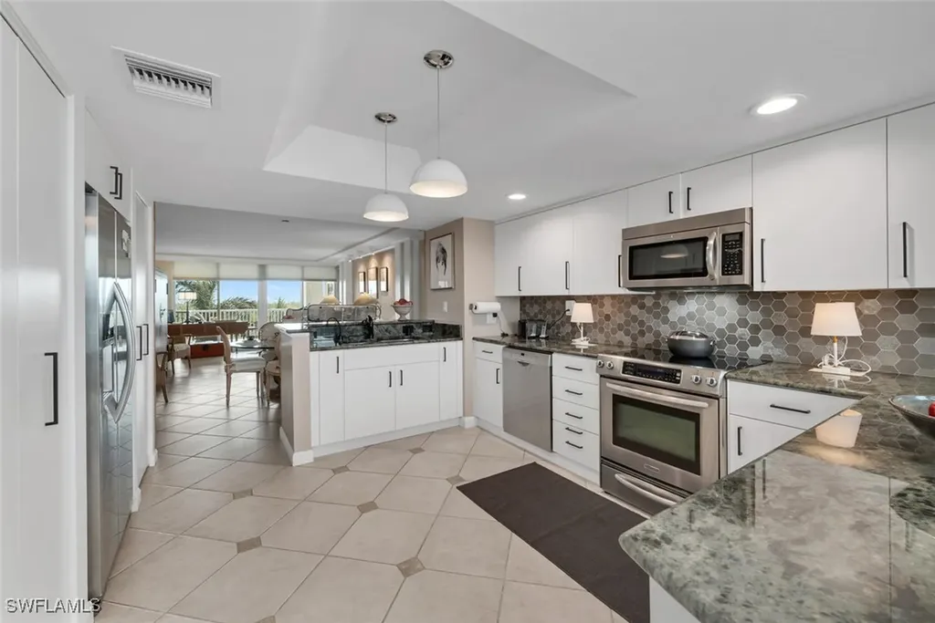 6849 Grenadier Boulevard Naples FL 34108