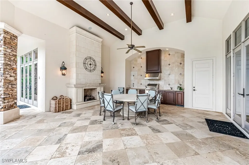 2560 W Half Moon Walk Naples FL 34102