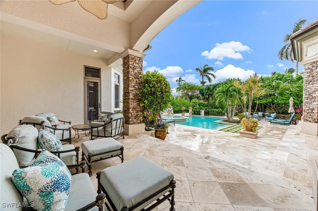 2560 W Half Moon Walk Naples FL 34102