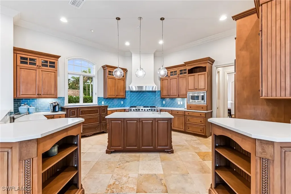 2560 W Half Moon Walk Naples FL 34102
