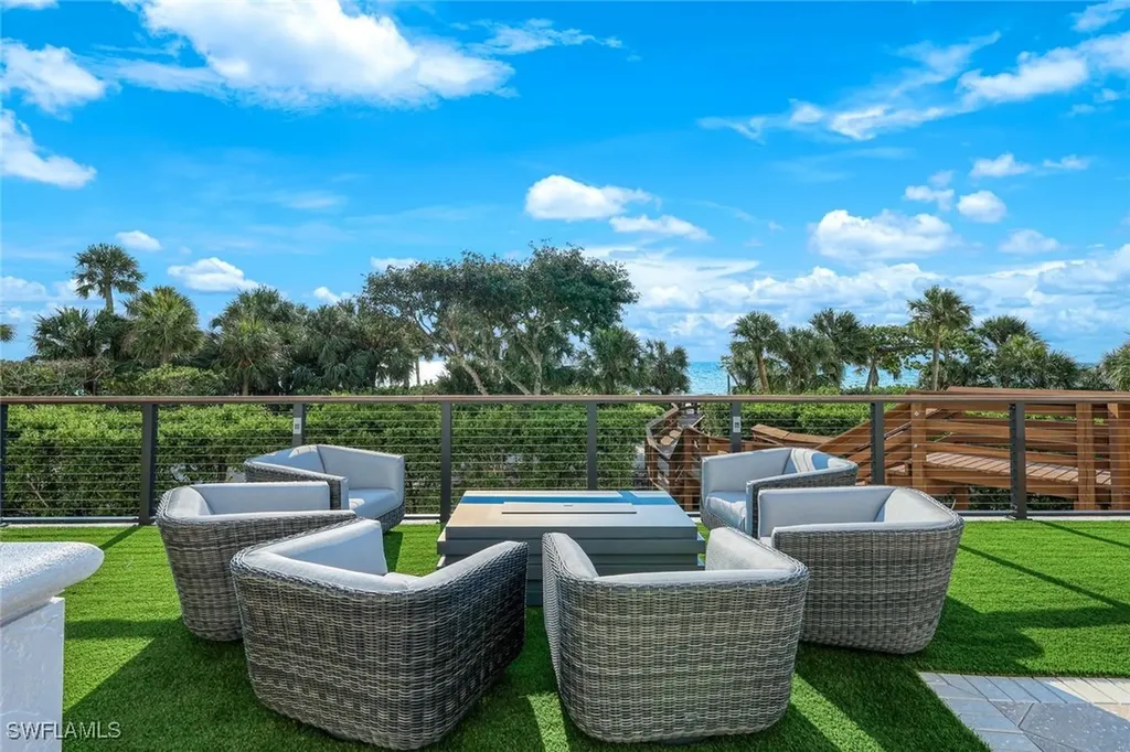 8473 Bay Colony Drive Naples FL 34108