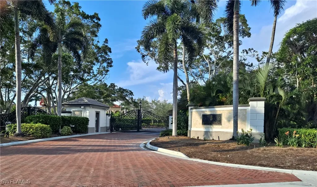 8473 Bay Colony Drive Naples FL 34108
