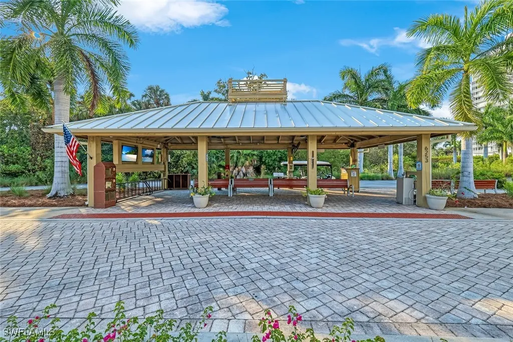 8473 Bay Colony Drive Naples FL 34108