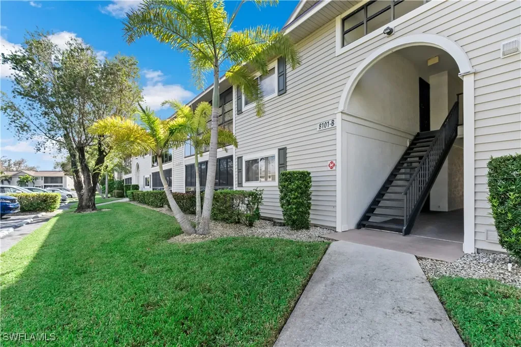 8101 South Woods Circle Fort Myers FL 33919