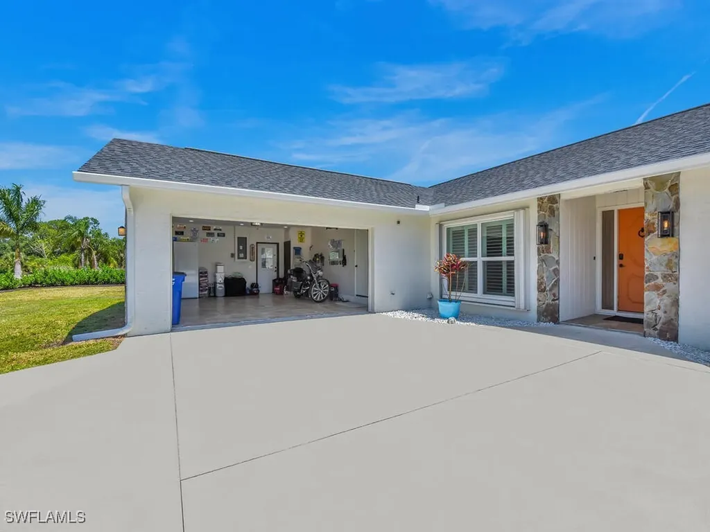 18200 Slater Road North Fort Myers FL 33917