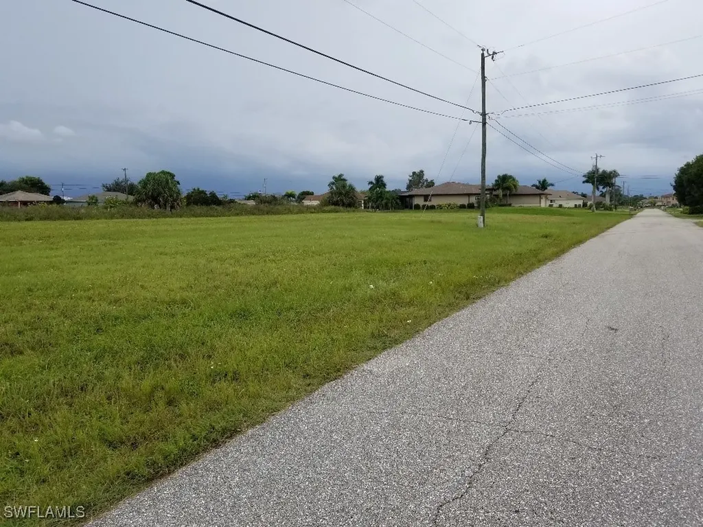 1423 NE 20th Avenue Cape Coral FL 33909
