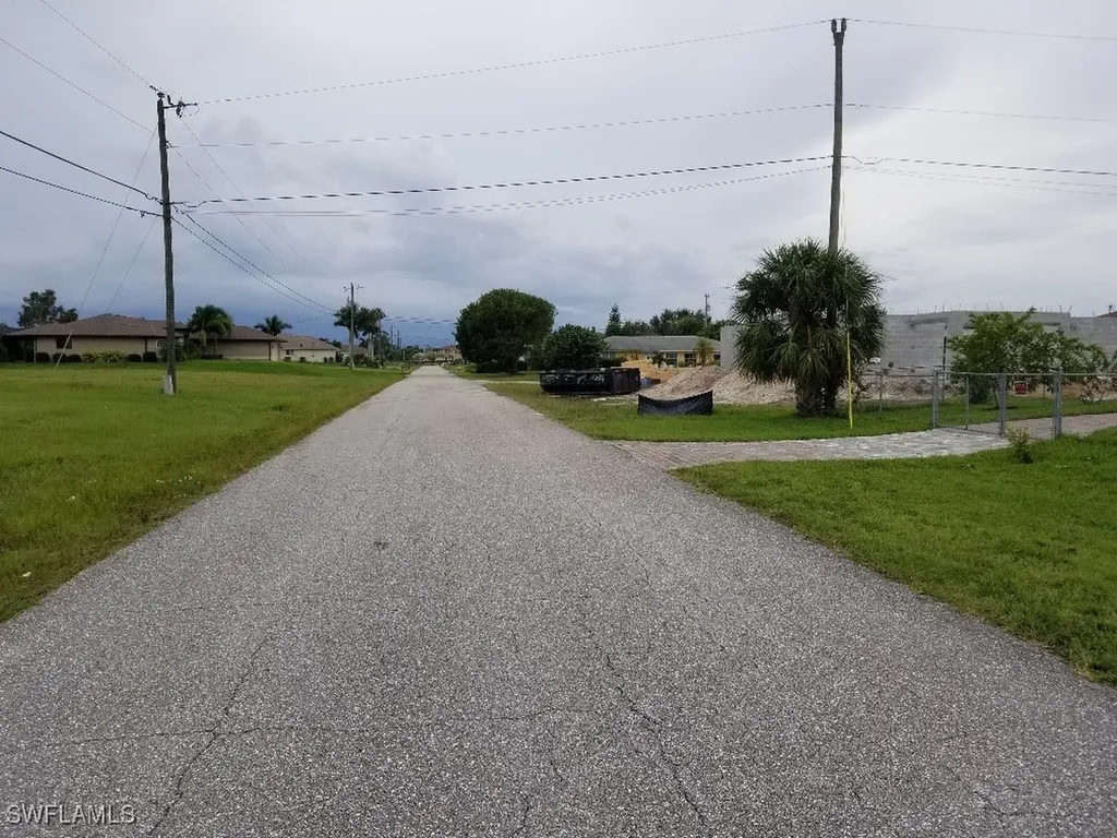 1423 NE 20th Avenue Cape Coral FL 33909