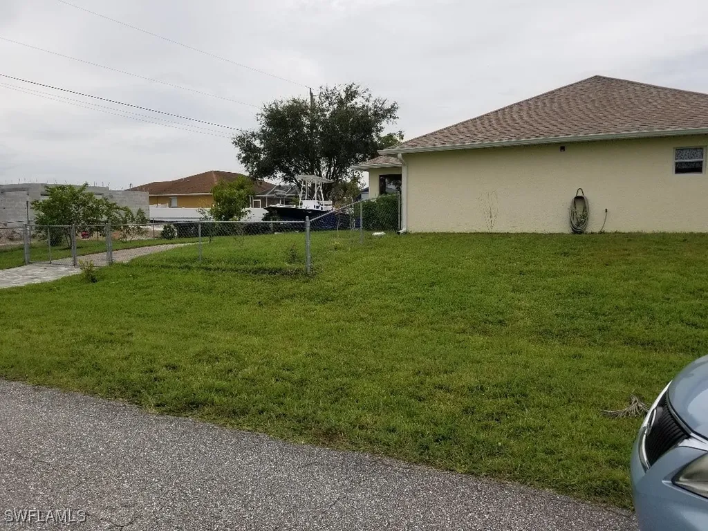 1423 NE 20th Avenue Cape Coral FL 33909