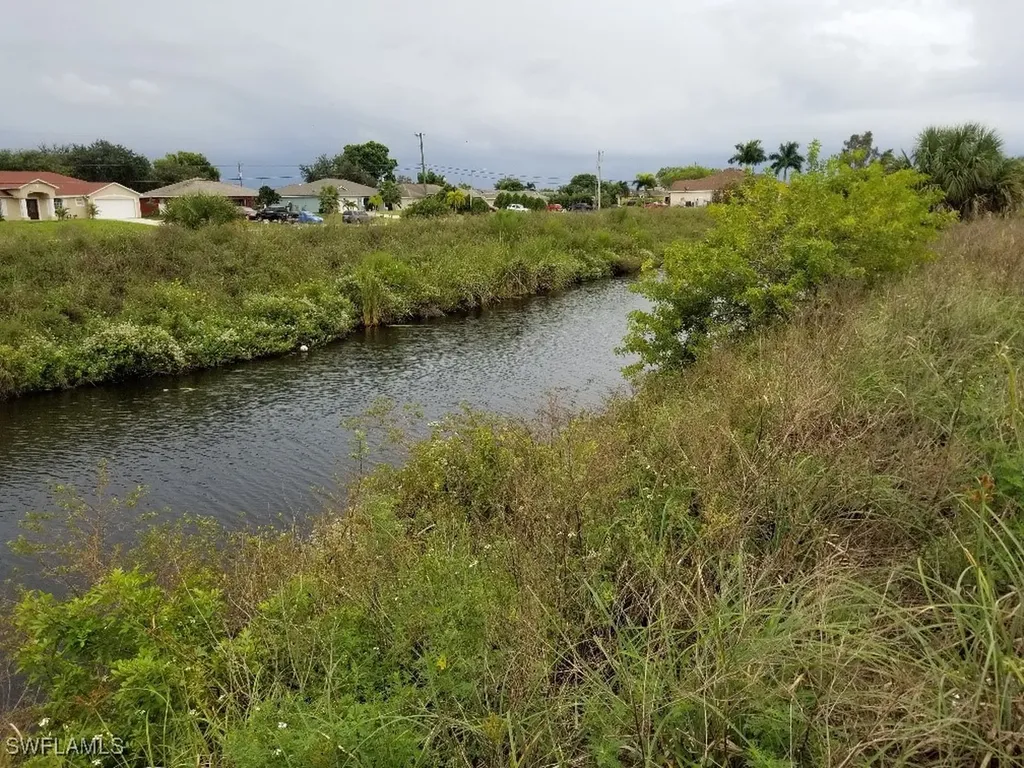 1423 NE 20th Avenue Cape Coral FL 33909