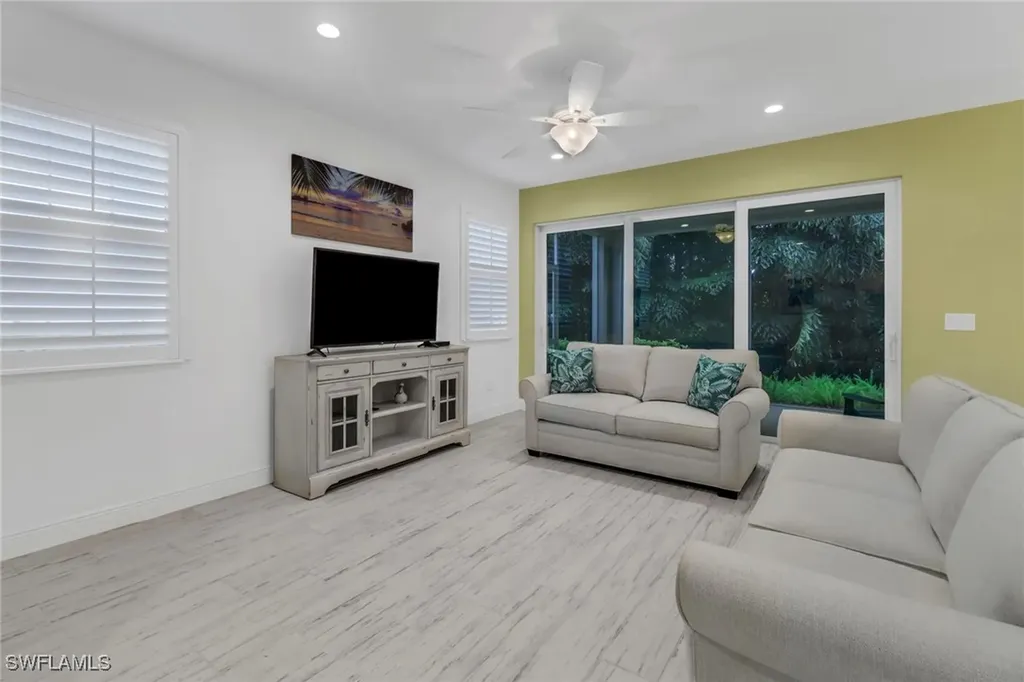 6953 Avalon Circle Naples FL 34112