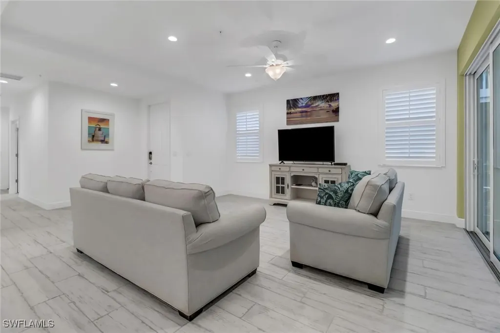 6953 Avalon Circle Naples FL 34112