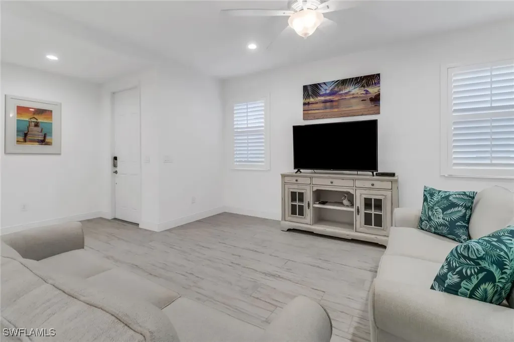 6953 Avalon Circle Naples FL 34112