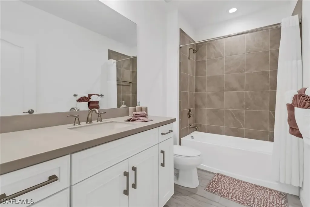 6953 Avalon Circle Naples FL 34112
