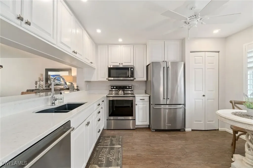 Naples FL, 5741 Deauville Circle, Unit F204
