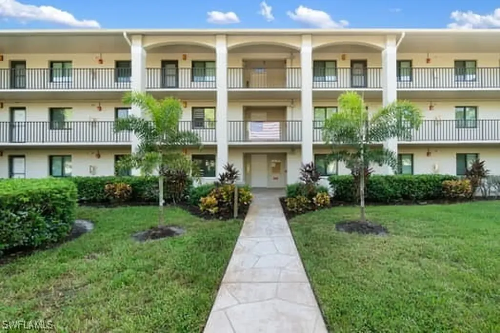 5741 Deauville Circle Naples FL 34112
