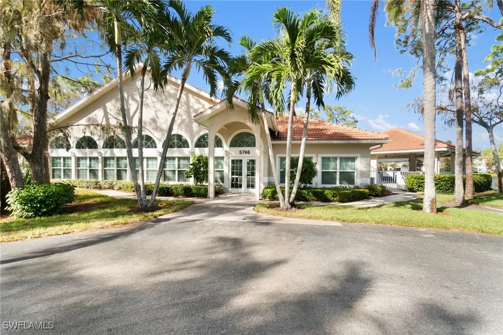 5741 Deauville Circle Naples FL 34112