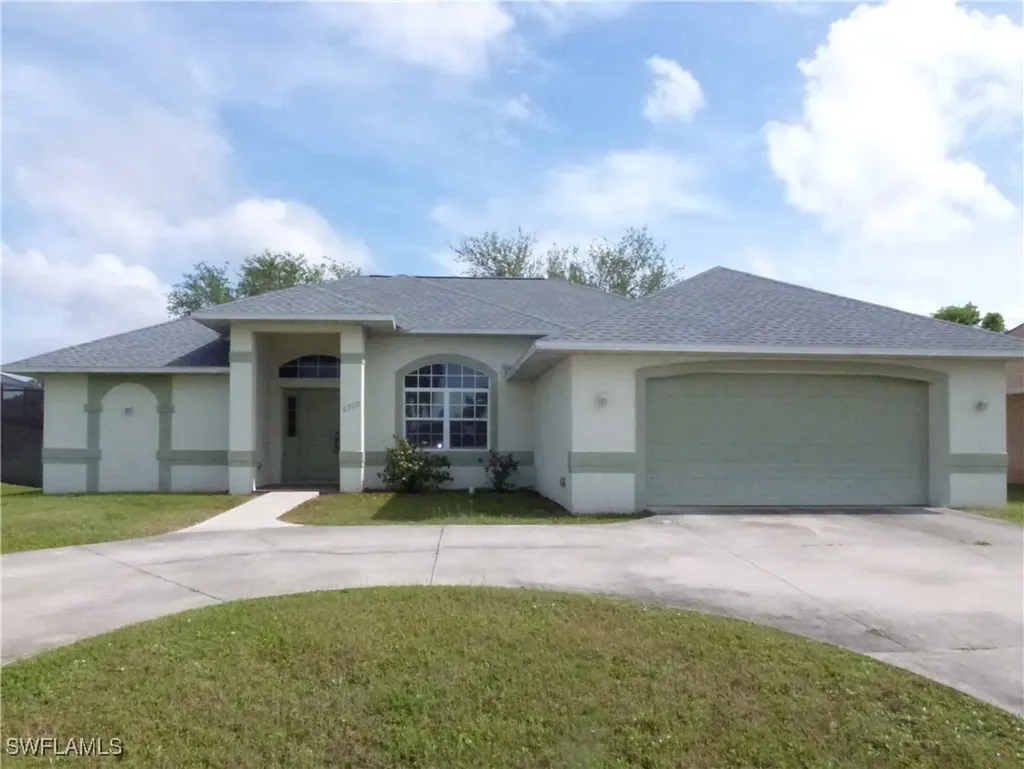 4703 Agualinda Boulevard Cape Coral FL 33914