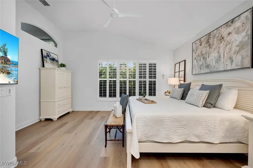 5061 Kensington High Street Naples FL 34105