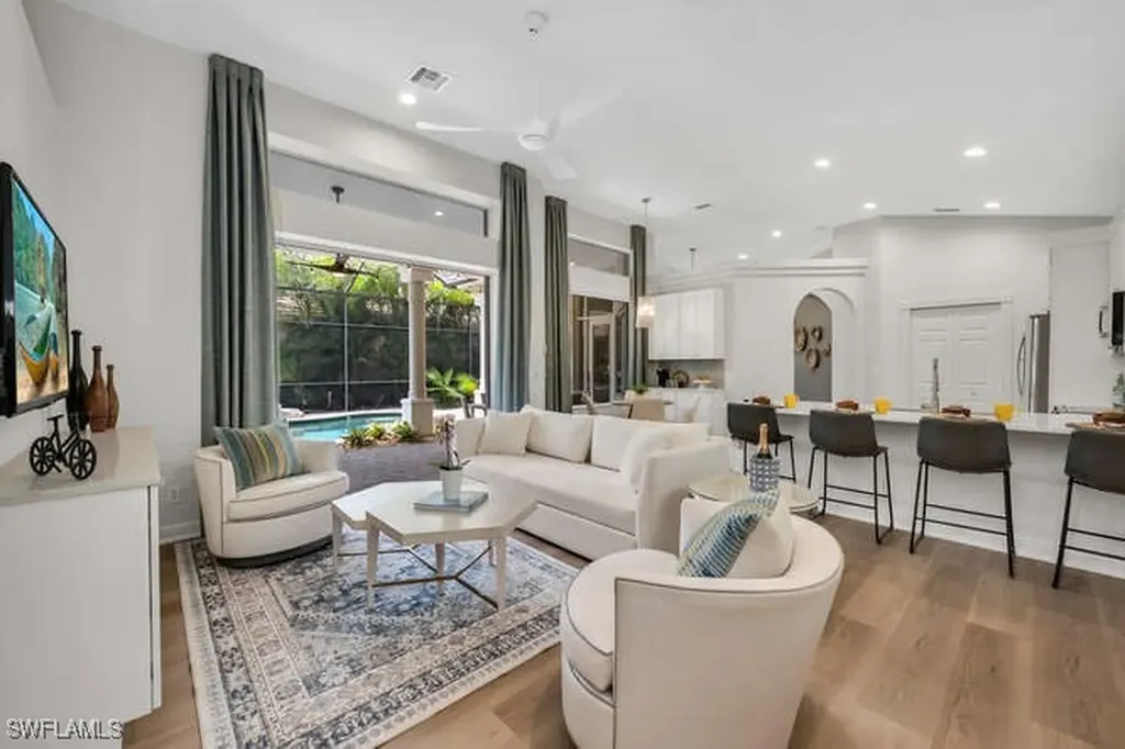 5061 Kensington High Street Naples FL 34105