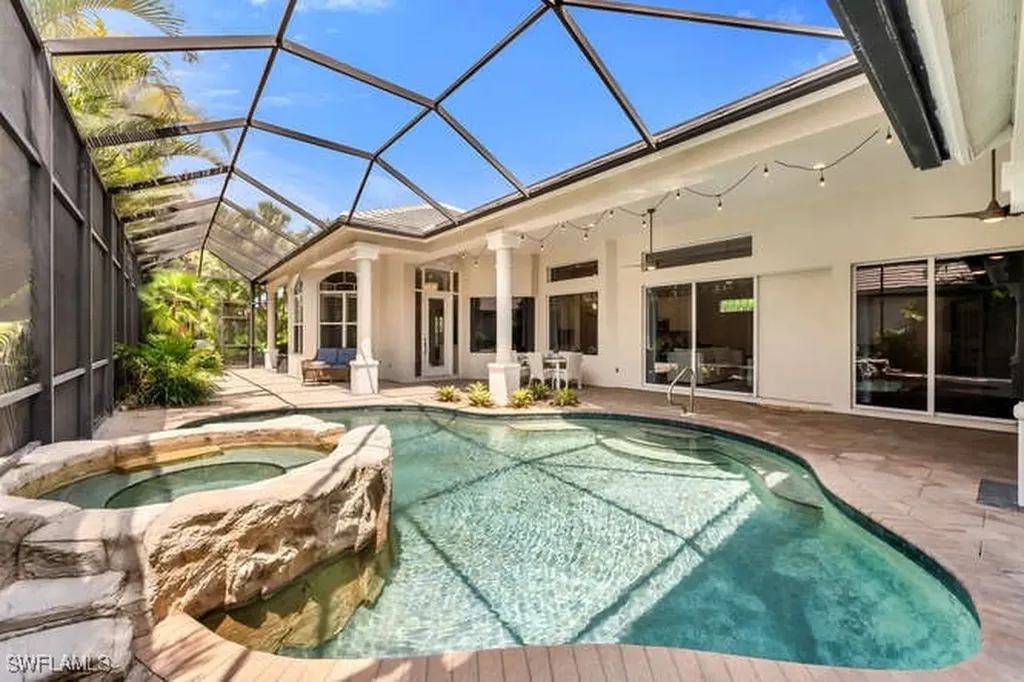 5061 Kensington High Street Naples FL 34105