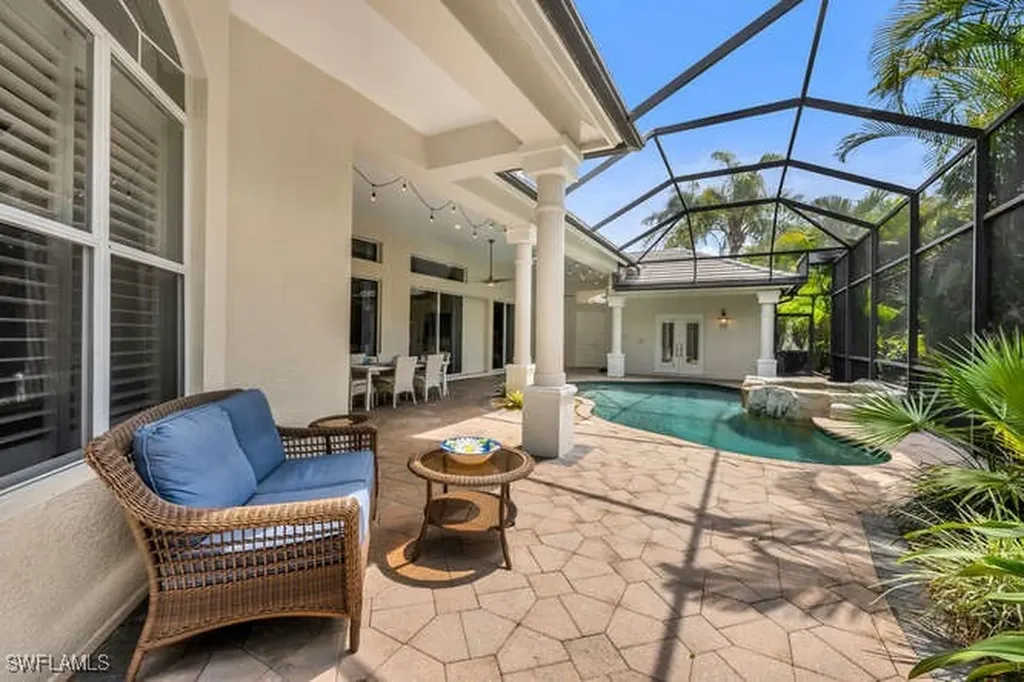 5061 Kensington High Street Naples FL 34105