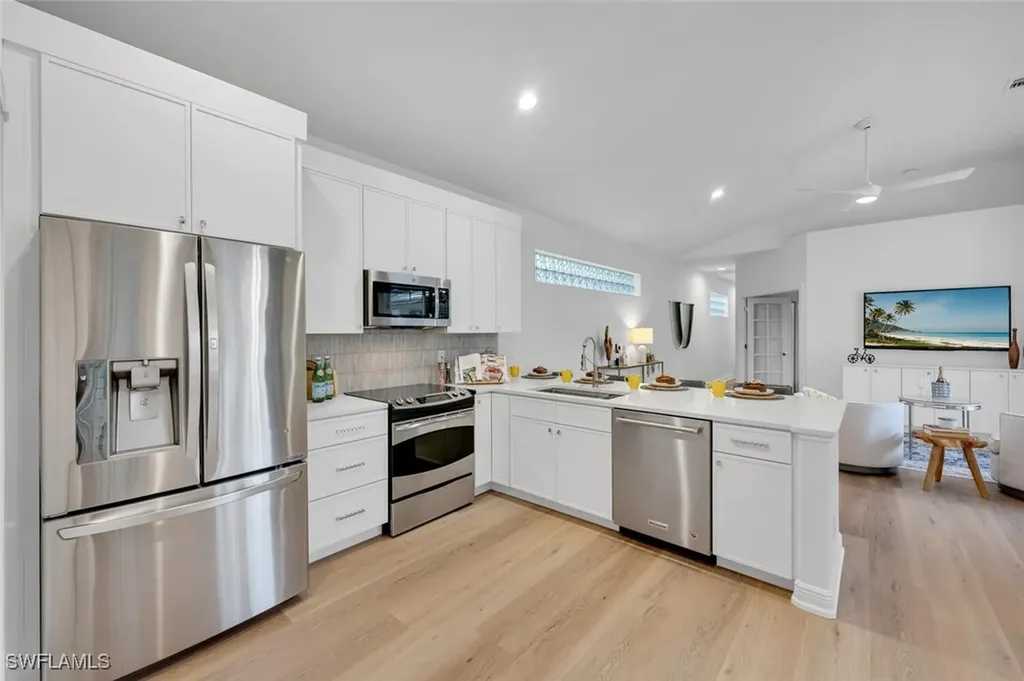 5061 Kensington High Street Naples FL 34105
