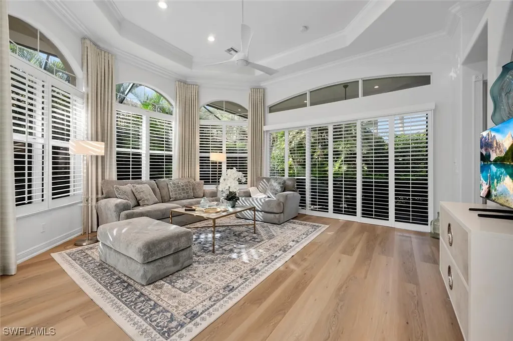 5061 Kensington High Street Naples FL 34105