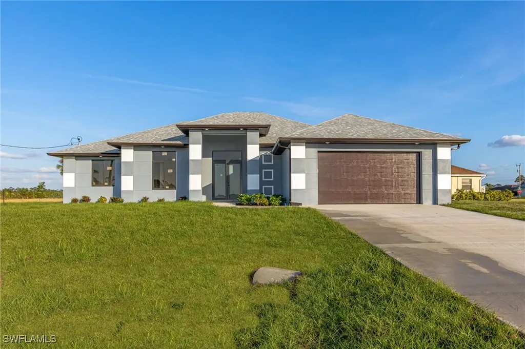 2724 NW 7th Place Cape Coral FL 33993